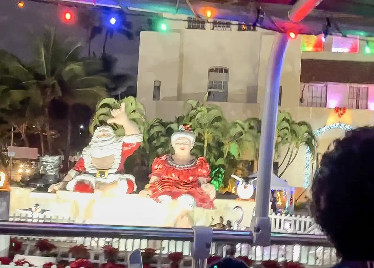 ワイキキトロリー・ホリデーライツツアー、Waikiki Trolley Holiday Lights Tour, Waikiki Trolley Winter Wonderland