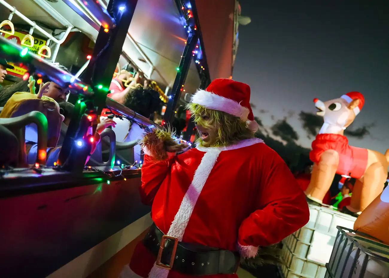 ワイキキトロリー・ホリデーライツツアー、Waikiki Trolley Holiday Lights Tour, Waikiki Trolley Winter Wonderland