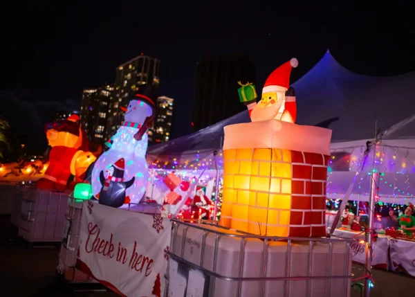 ワイキキトロリー・ホリデーライツツアー、Waikiki Trolley Holiday Lights Tour, Waikiki Trolley Winter Wonderland